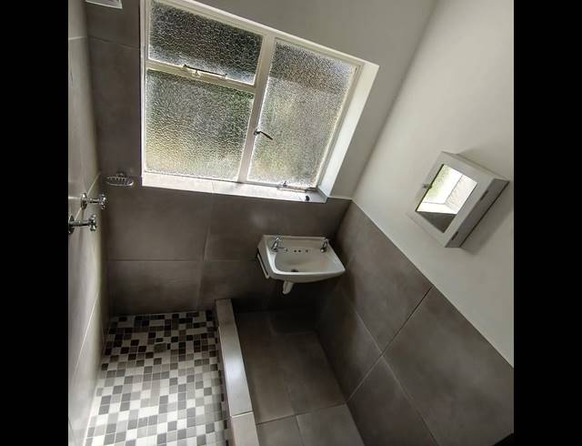 2 BEDROOM PROPERTY TO RENT IN WYNBERG